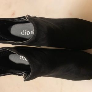 Diba Shoes | Suede Black Ankle Boots |